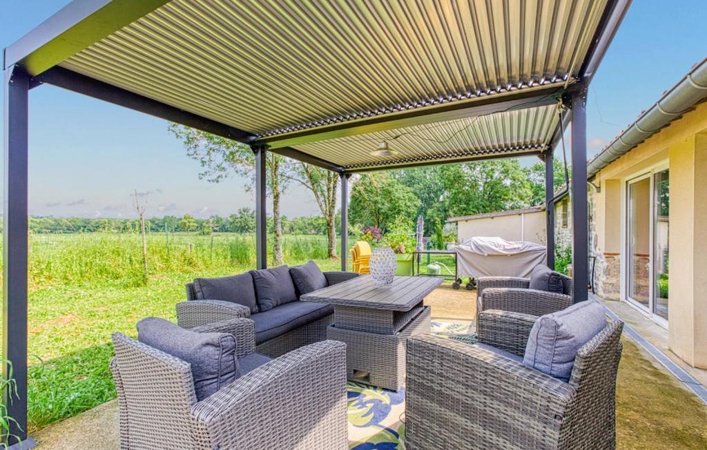 Вилла Belle Quercynoise Piscine Jacuzzi Partages Septfonds Экстерьер фото